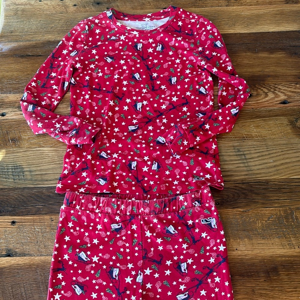 Vineyard Vines Christmas Pajamas size 7 🎅🏼